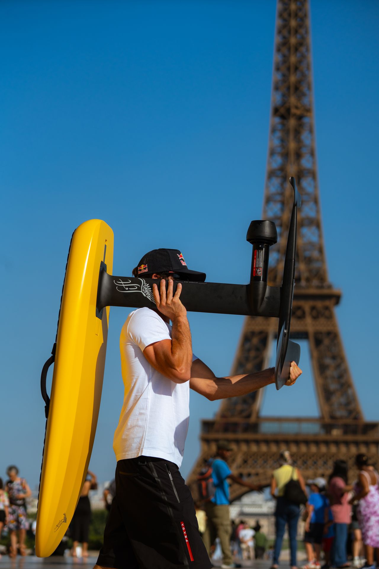 base nautique luxe Paris Seine club eFoil Liftx a Paris